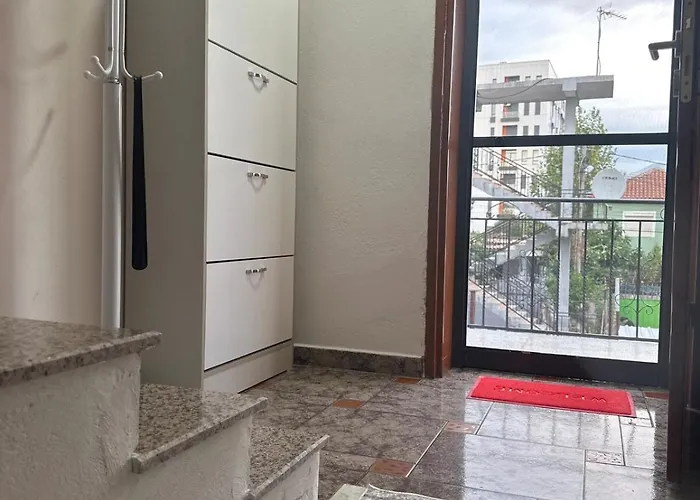 Apartment Cozy In Tirana, Albania *